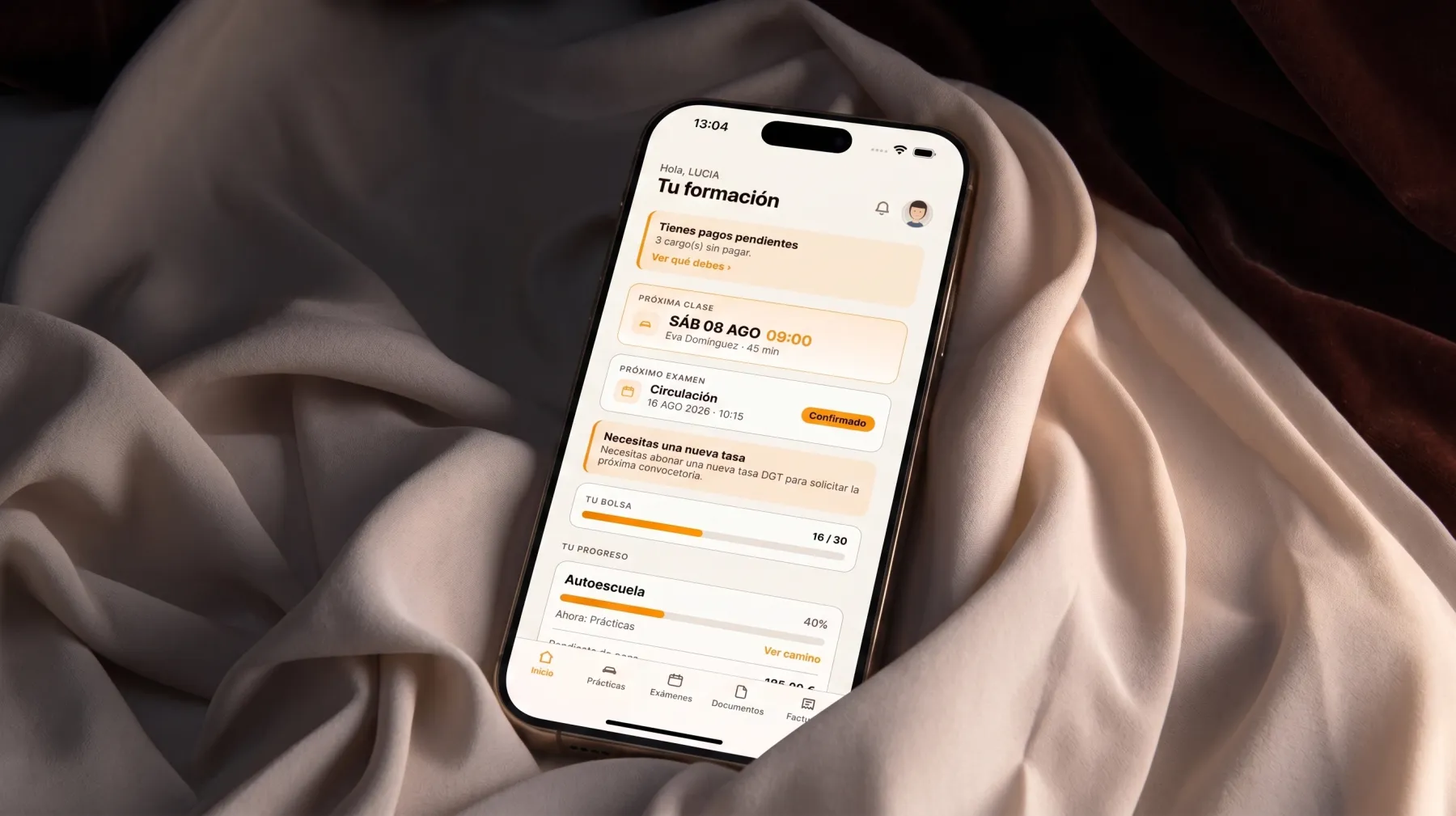 Autoescuela — App móvil iOS + Android · Gestión de alumnos